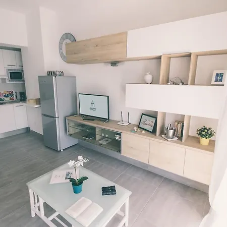 Apartment Sea Breeze